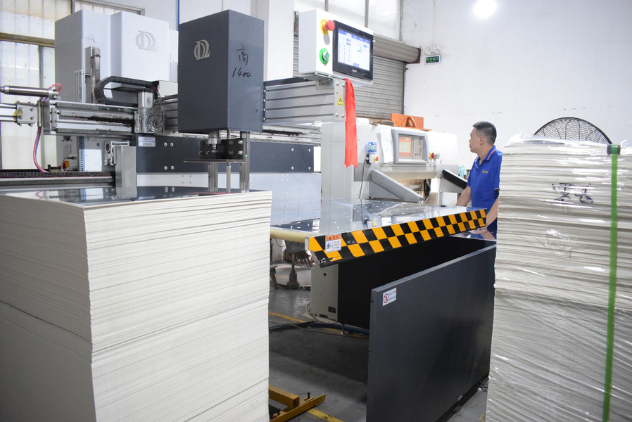 GUANGZHOU YM PACKAGE PRODUCTS CO.,LTD. 製造者の生産ライン