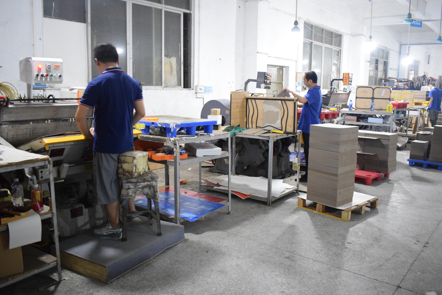 GUANGZHOU YM PACKAGE PRODUCTS CO.,LTD. 製造者の生産ライン