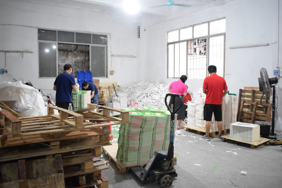 GUANGZHOU YM PACKAGE PRODUCTS CO.,LTD. 製造者の生産ライン