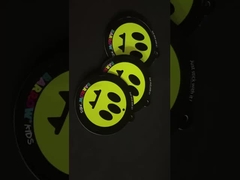 ブランドの洗練を反映する ハイエンドタグ